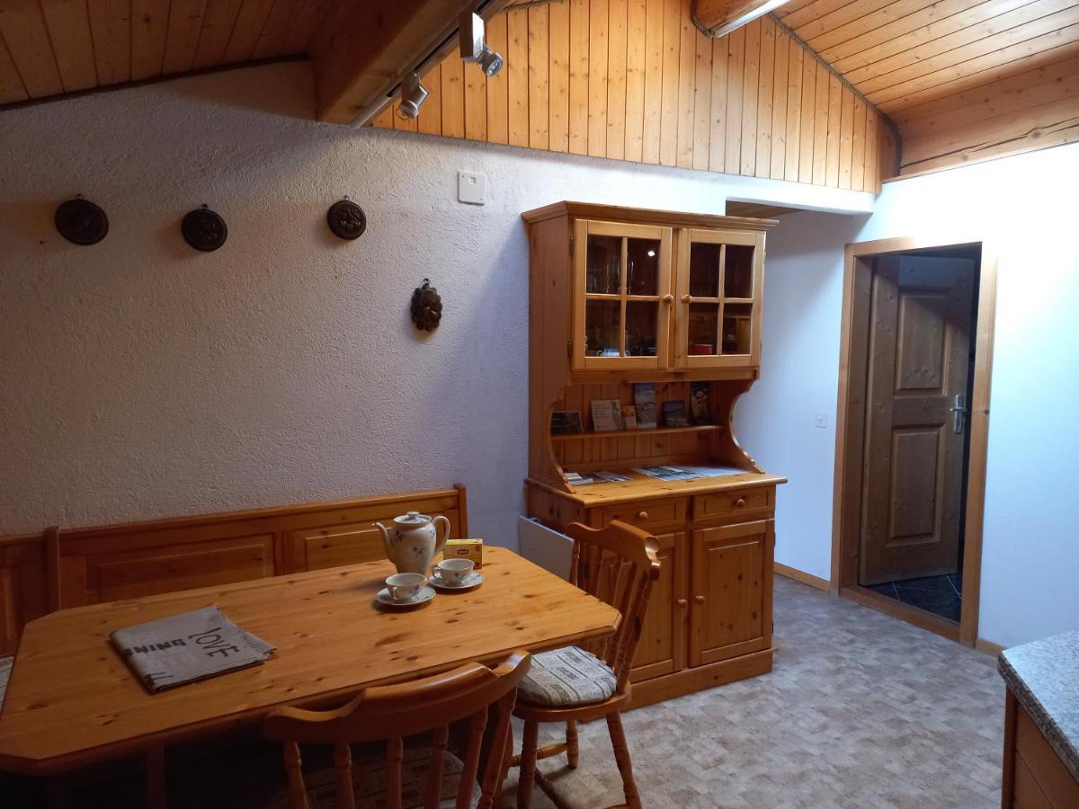 Confortevole Mansarda Di Montagna Poschiavo Buitenkant foto