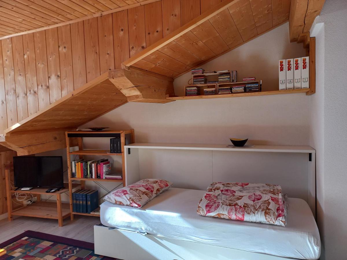 Confortevole Mansarda Di Montagna Poschiavo Buitenkant foto