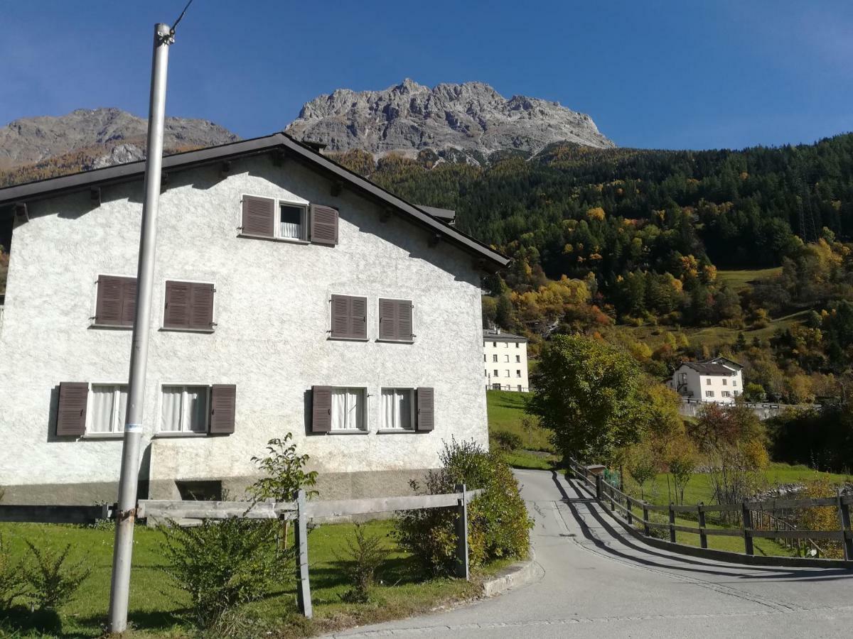 Confortevole Mansarda Di Montagna Poschiavo Buitenkant foto